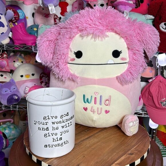 NWT BRINA THE BIGFOOT VALENTINES SQUISHMALLOW WILD FOR U 16IN